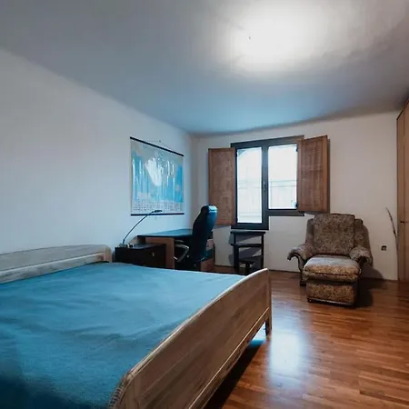Spacious 3br 5th Floor Appartamento