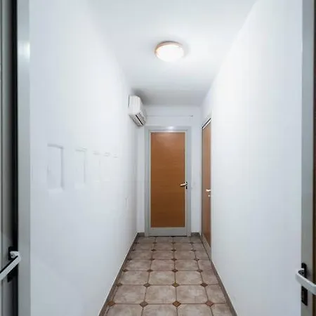 Apartment Spacious 3br 5th Floor