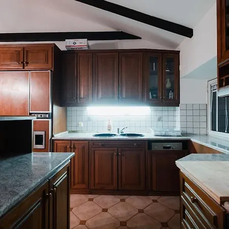 Spacious 3br 5th Floor Appartamento Fiume