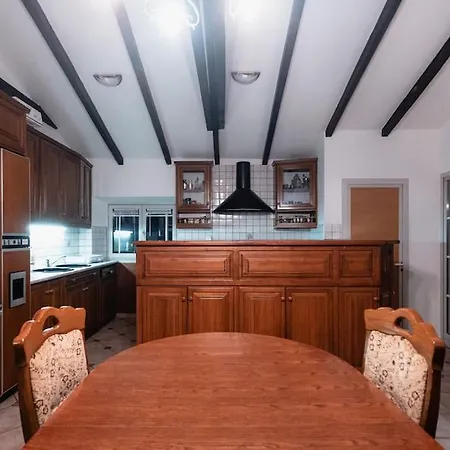 Spacious 3br 5th Floor Appartamento